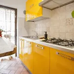Pet Friendly In With Kitchen Rosia