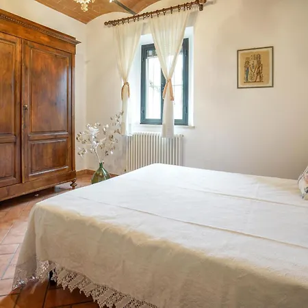Pet Friendly In With Kitchen * Rosia