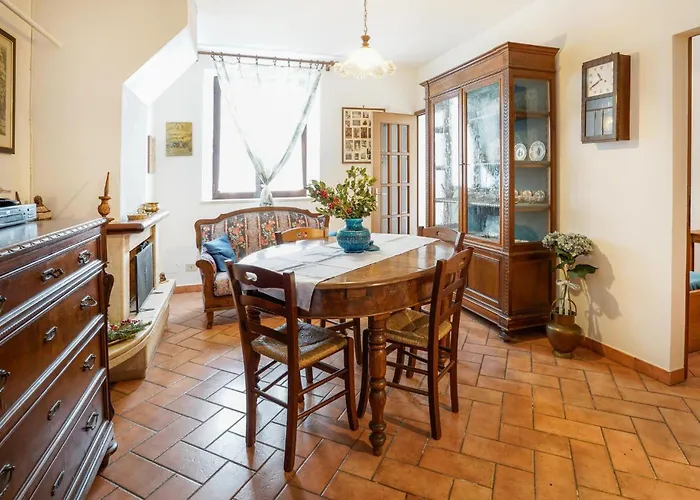 Pet Friendly In With Kitchen Apartament